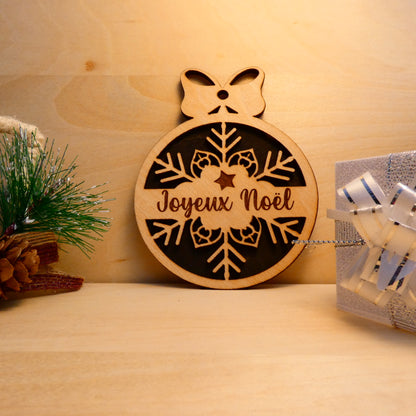 Boule de Noël en bois - modèle 1